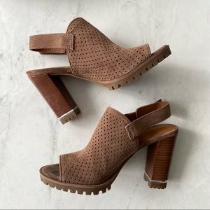 Franco Sarto Block Heel Sandal New with Box 4.5